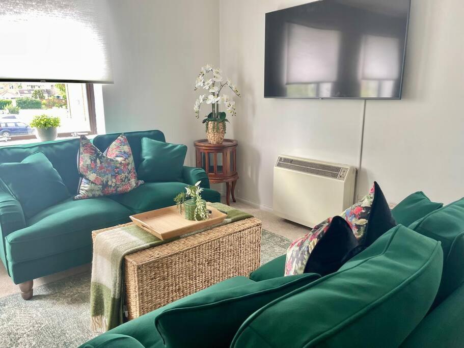 Luxury Spacious 2 Bed Apartment Shilton  외부 사진